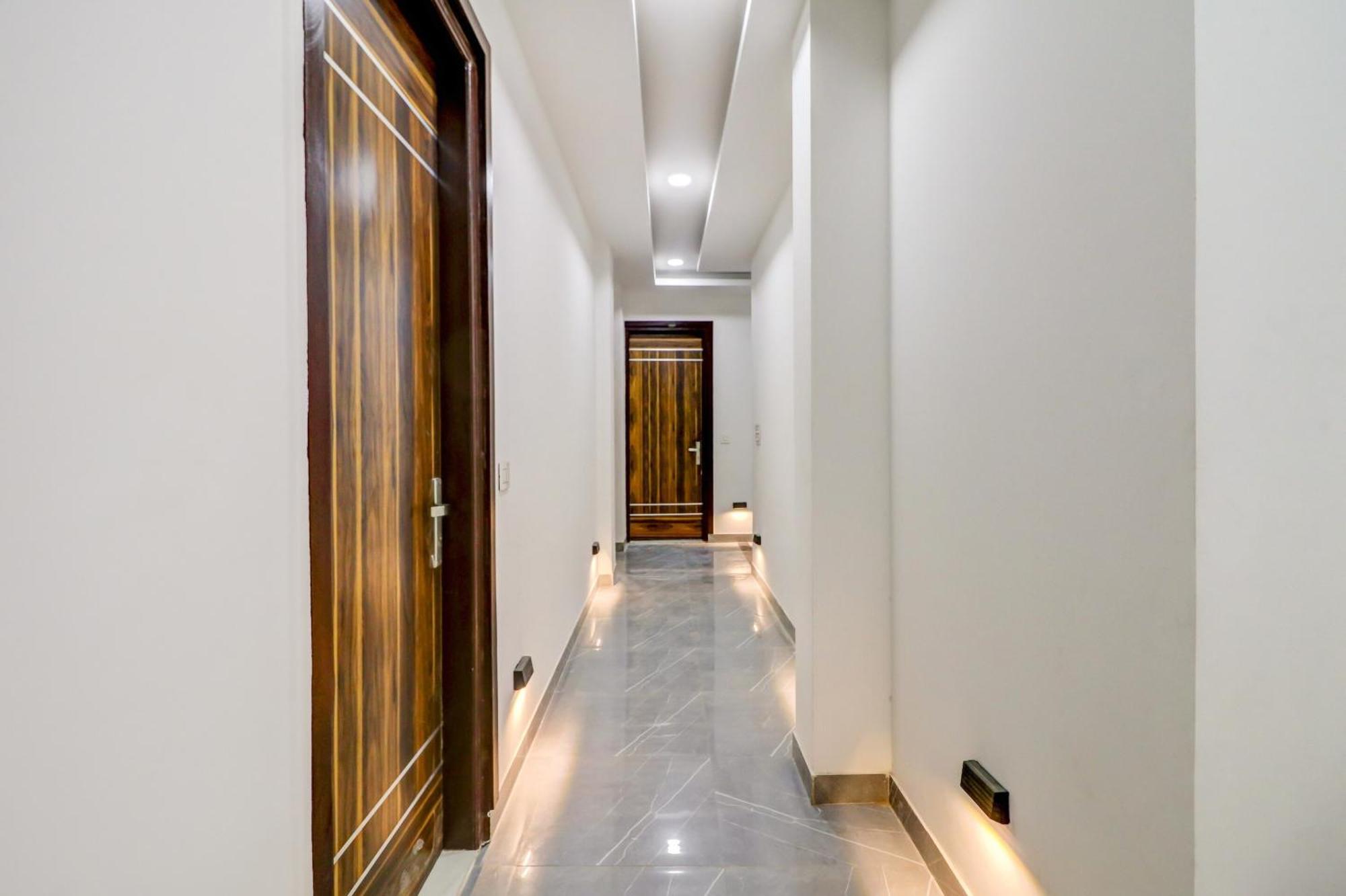Oyo Flagship 80318 Hotel Sai Plaza Near Indira Gandhi International Airport 新德里 外观 照片